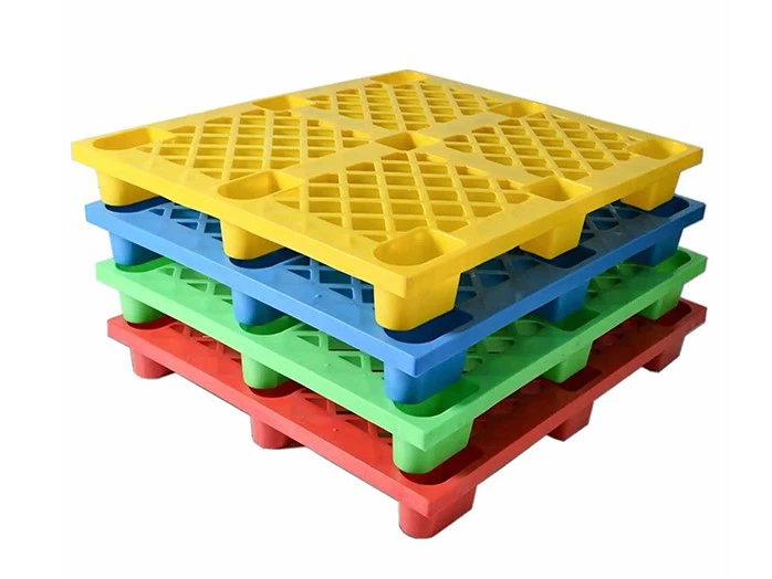 Pallets of different colors 20 Pallets of different colors 20